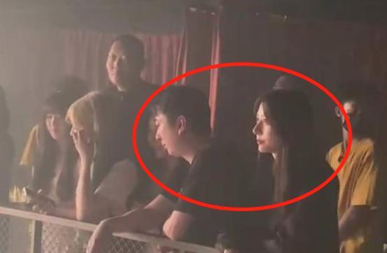 娛樂吃瓜君網(wǎng)紅虐貓是誰,娛樂吃瓜君揭露虐貓網(wǎng)紅真相