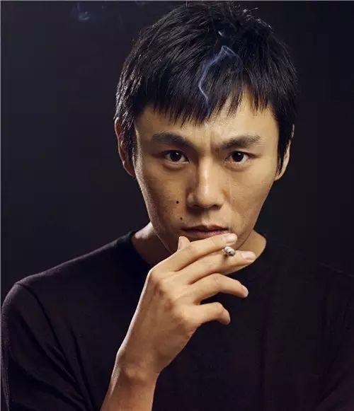 娛樂圈的吃瓜影帝一口氣看完,影帝一口氣吃盡瓜料，揭秘幕后真相