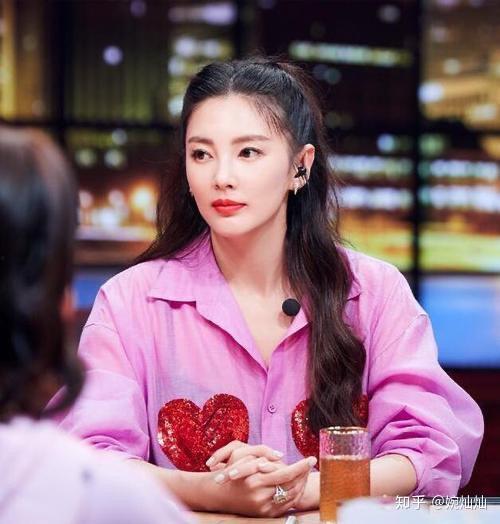 張奕娛樂圈吃瓜是真的嗎,真相還是謠言？