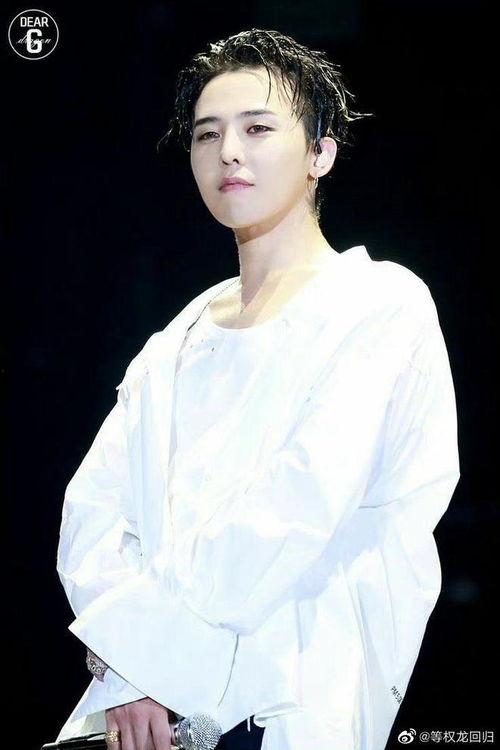 娛樂(lè)吃瓜權(quán)志龍,娛樂(lè)吃瓜界的風(fēng)云人物，揭秘他的明星生活與影響力”