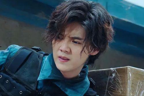 娛樂圈吃瓜男歌手是誰啊,他是誰？