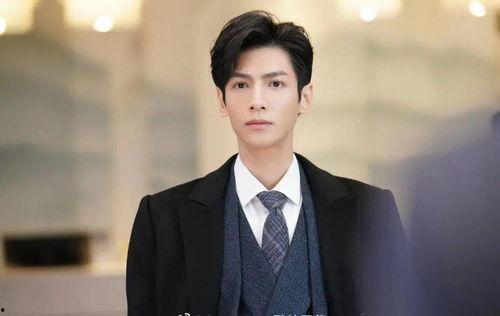 娛樂吃瓜羅云熙,從娛樂吃瓜到人氣飆升，他的蛻變之路