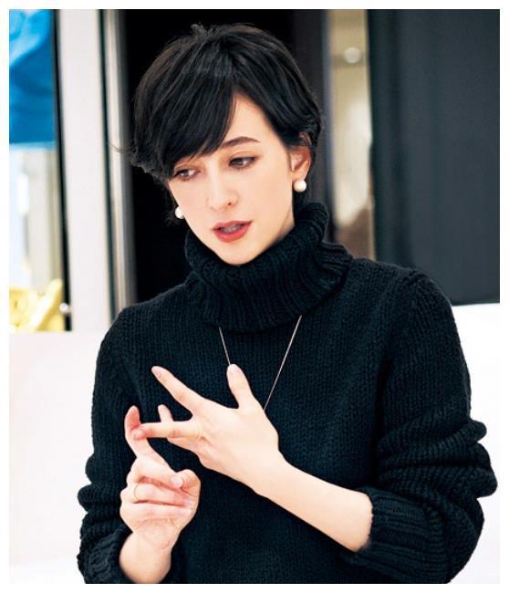 娛樂吃瓜探班男藝人,探班男藝人，吃瓜群眾眼中的幕后故事