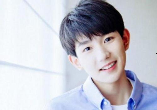 娛樂吃瓜君侯明昊,娛樂吃瓜界的“瓜王”崛起之路