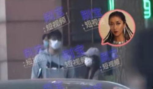 娛樂吃瓜男歌手戀情,吃瓜男歌手戀情曝光，揭秘甜蜜背后的故事