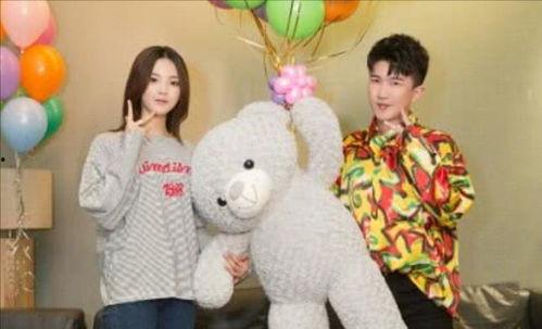 娛樂(lè)圈吃瓜背景圖女男,揭秘明星們的甜蜜與糾葛